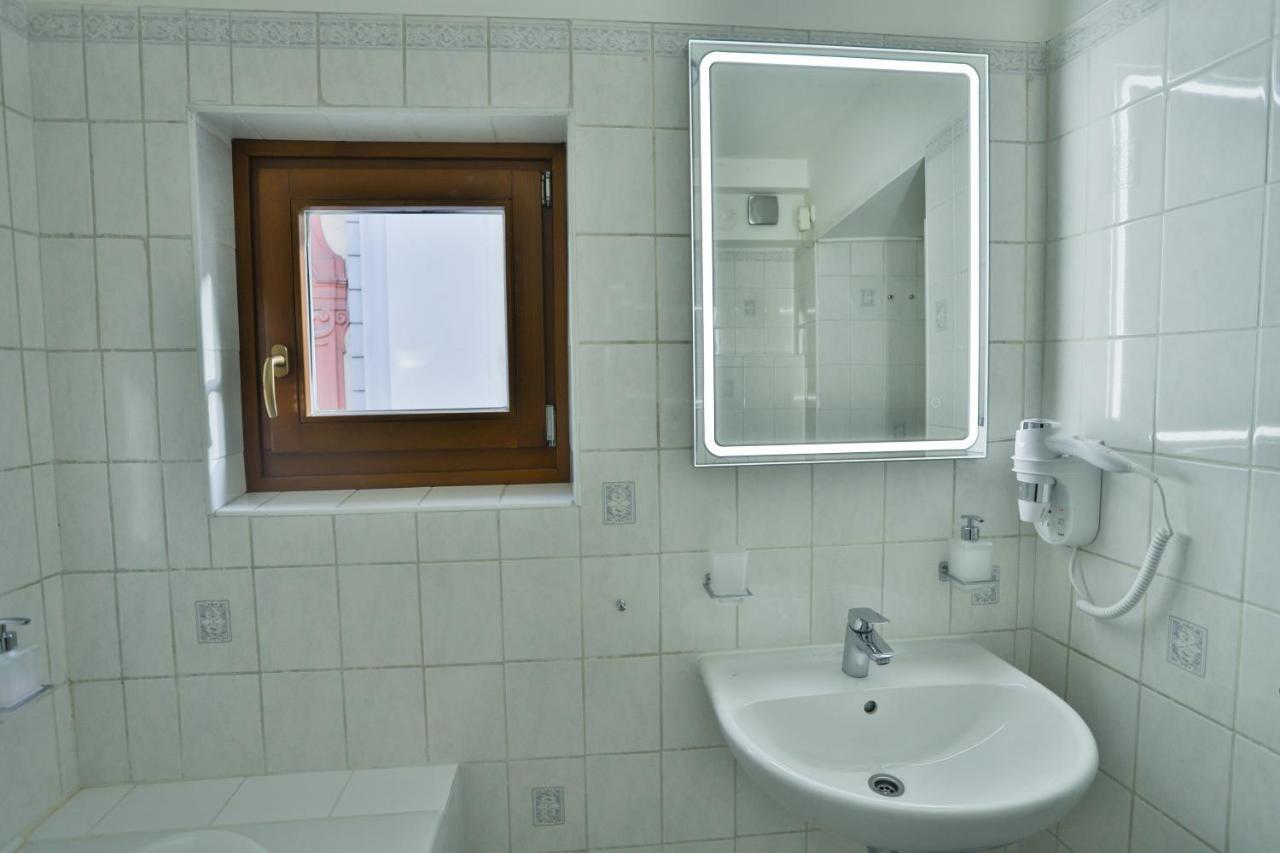 U Schnellu Hotel Prague Exterior photo